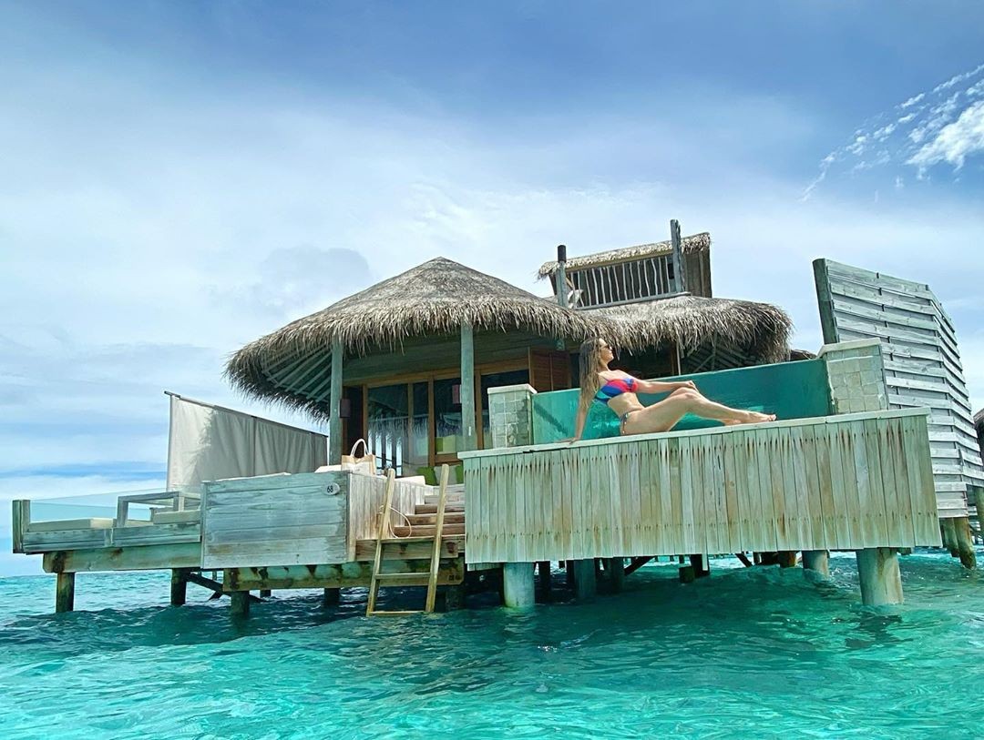 Carla Perez posa em paraíso nas Maldivas (Foto: Reprodução/Instagram)