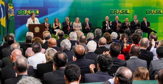 A presidente Dilma Rousseff em discurso de posse de novos quatro ministros (Foto: Roberto Stuckert Filho / PR)