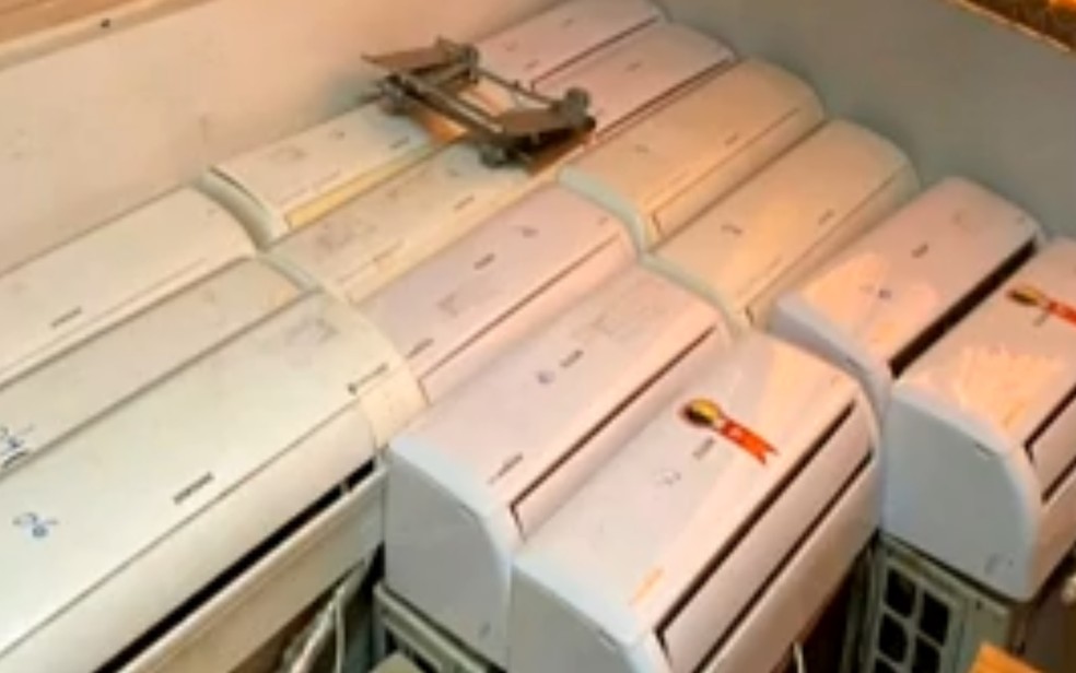 MP estima prejuízo de mais de $ 41,6 mil referente a 32 aparelhos de ar-condicionado não recuperados  — Foto: Reprodução/TV Anhanguera