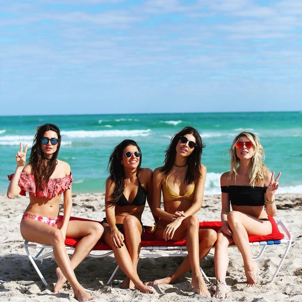 Thaila, Julia e amigas aproveitam Miami (Foto: Divulgação )
