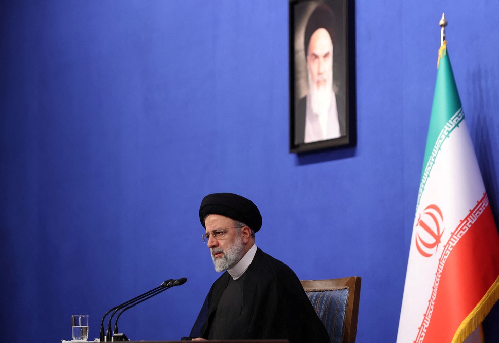 Presidente iraniano pede à polícia que atue com 'firmeza' contra manifestantes