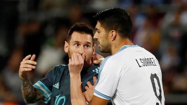 Messi e Suárez foram as principais estrelas do jogo