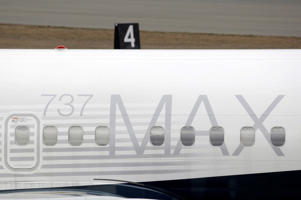 Boeing 737 MAX 8 estacionado em uma fÃ¡brica em Renton, nos EUA â€” Foto: David Ryder/Reuters