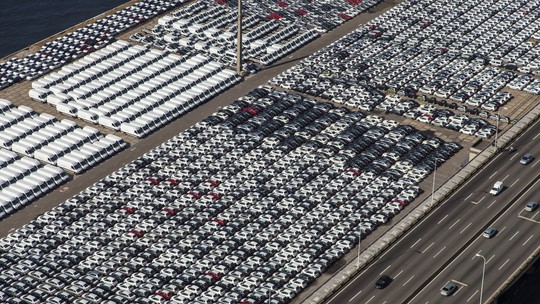 Venda de carros novos no Brasil cai 0,8% e fecha 2022 com 1,9 milhão de unidades