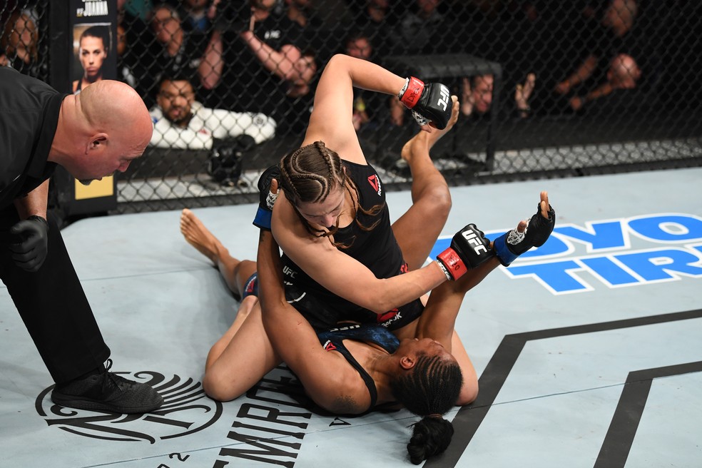 Felicia Spencer nocauteou Zarah Fairn dos Santos no UFC Norfolk — Foto: Getty Images