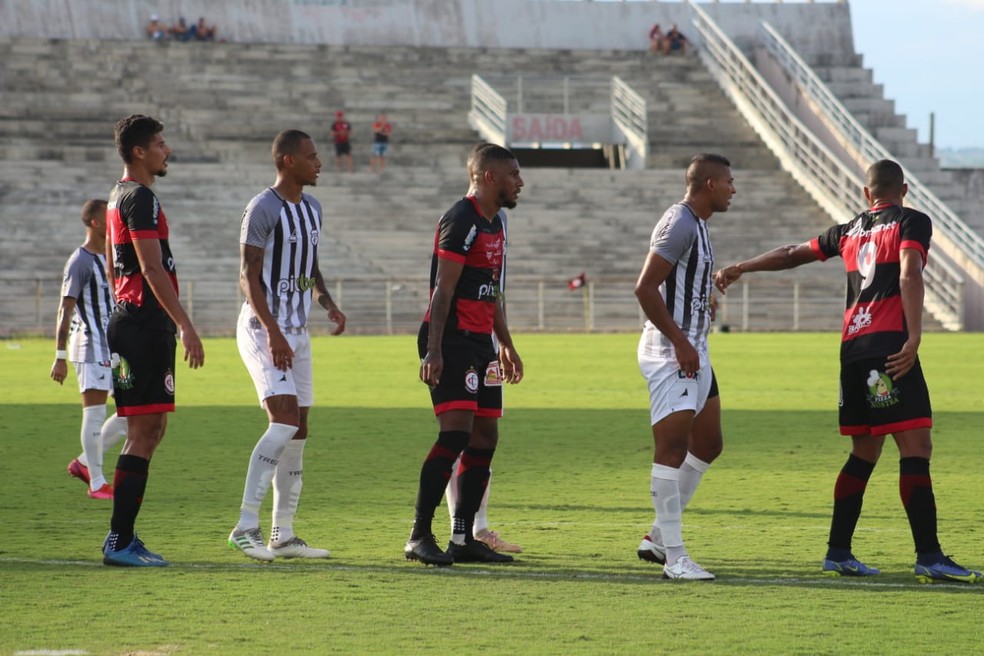 Galo e Raposa ficaram no empate no primeiro Clássico dos Maiorais do Campeonato Paraibano 2022 — Foto: Cassiano Cavalcanti / Treze