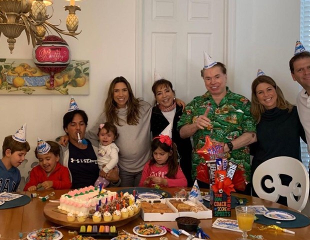 Silvio em família (Foto: Reprodução/Instagram)