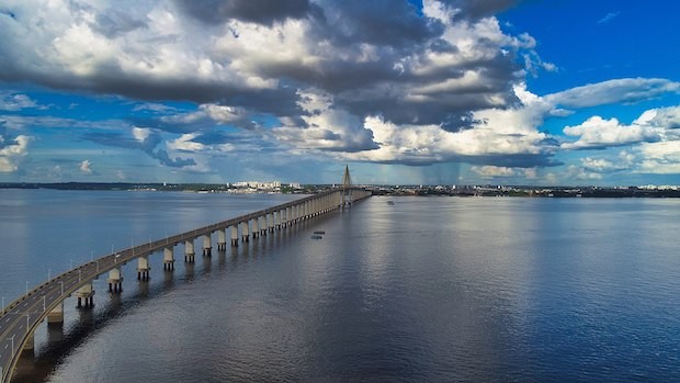 Ponte Rio Negro – Manaus, Brasil (Foto: Ivo Brasil / Wikimedia Commons / CreativeCommons)