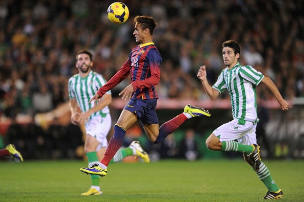 Neymar em ação pelo Betis: um gol e diversos lances plásticos (Foto: Getty Images)