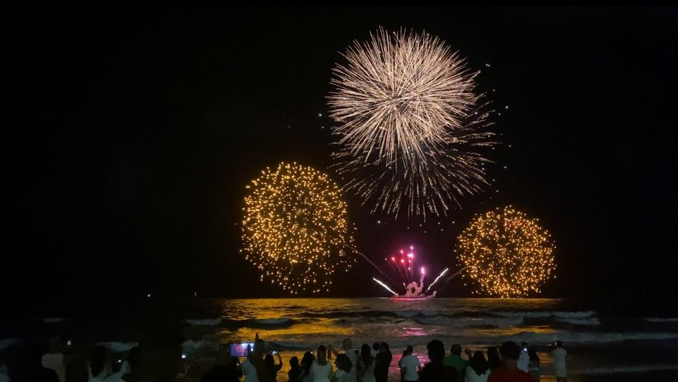 Fogos de artifício na virada de ano de 2022 — Foto: Priscilla Aguiar/g1