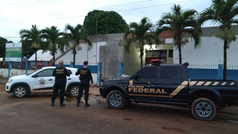 Agentes durante a 1ª fase da operação Panaceia, no município de Oiapoque — Foto: PF/Divulgação