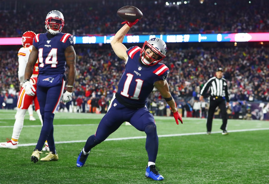 MVP do Super Bowl, astro dos Patriots é detido por vandalismo em Beverly Hills, mas é liberado