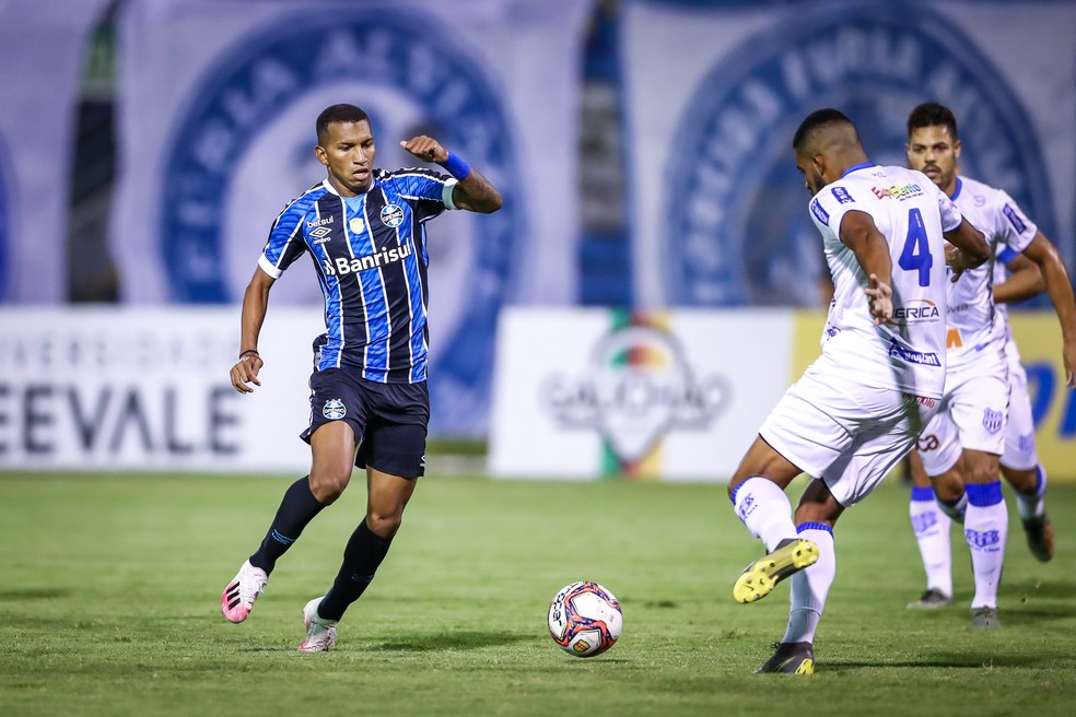 Léo Chú em vitória do Grêmio — Foto: Lucas Uebel/Grêmio