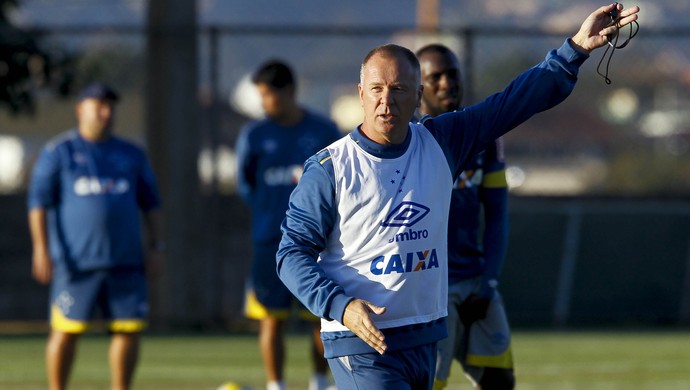 Mano Menezes tem time ideal à sua disposição para enfrentar o Botafogo