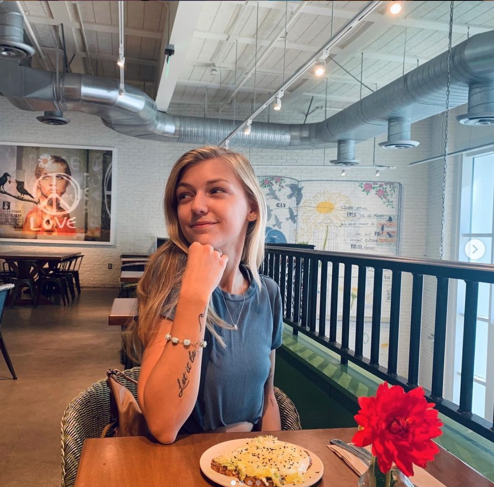 Gabby Petito, em imagem de 2019 publicada em seu perfil em uma rede social — Foto: Reprodução/Instagram