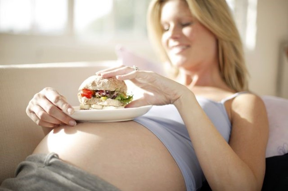 Estima-se que de 50% a 90% das mulheres grávidas sentem desejo — Foto: Getty Images via BBC