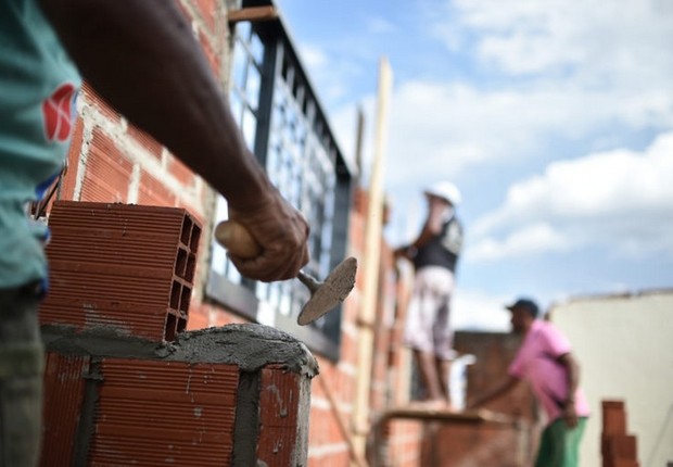 Trabalho ; trabalhadores ; empregados ; construção civil ; indústria ;  (Foto: André Borges/Agência Brasil)