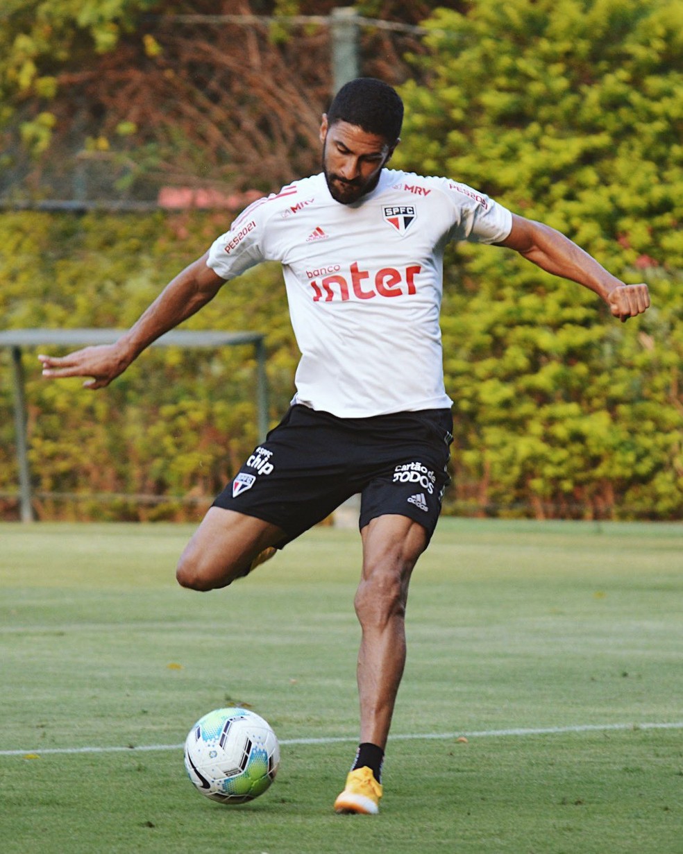 Tréllez em treino do São Paulo — Foto: Divulgação/São Paulo