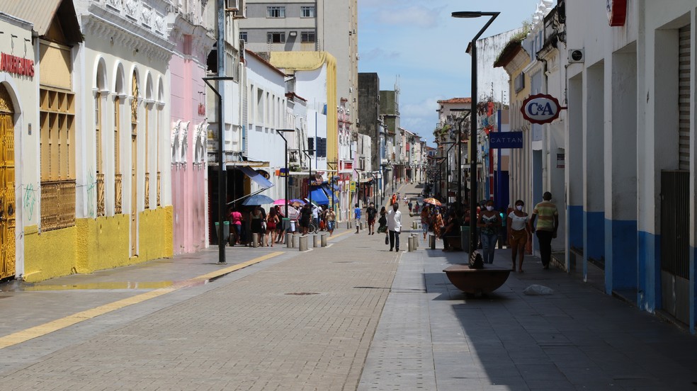 Rua Grande, a principal rua do comércio popular de São Luís (MA) — Foto: Rafaelle Fróes/G1 MA