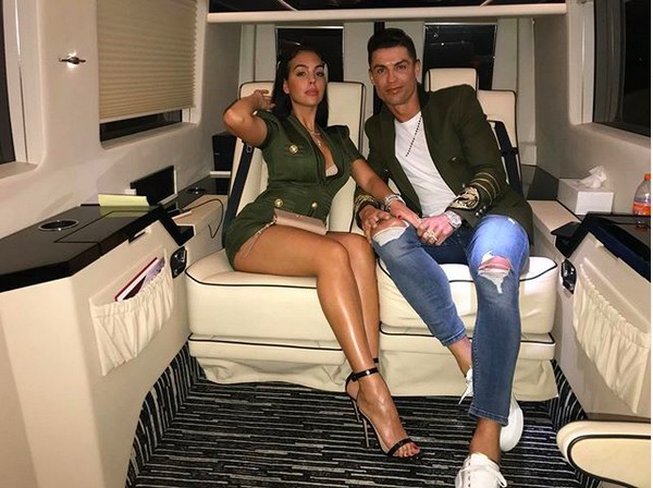 A modelo argentina Georgina Rodriguez, namorada do jogador de futebol Cristiano Ronaldo, durante viagem a Dubai (Foto: Instagram)