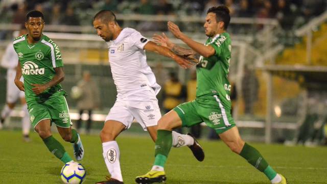 Chapecoense pressionou o Santos no segundo tempo