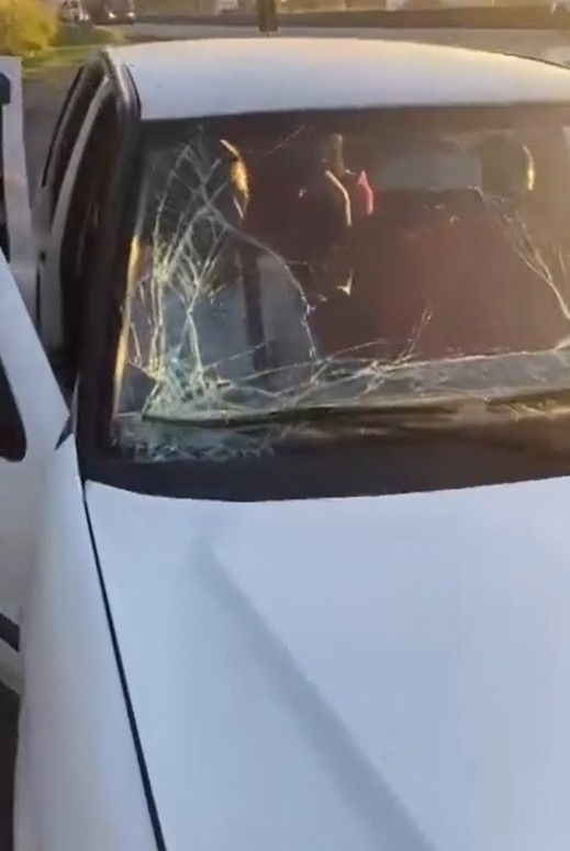 Amigo de MC Paiva, MC ‘Carro de Luxo’ fica ferido após se envolver em acidente em São José dos Campos