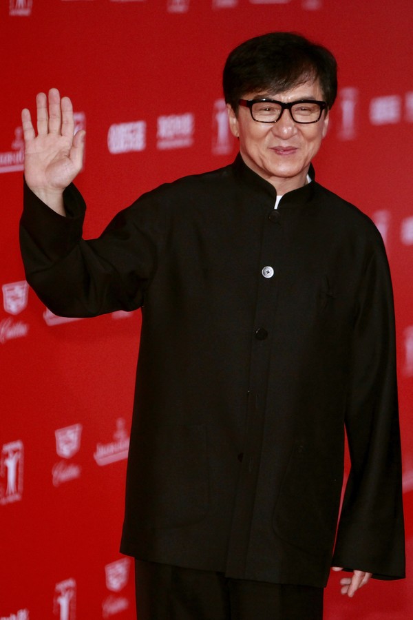 Até o Jackie Chan já filmou uma cenas de sexo (Foto: Getty Images)