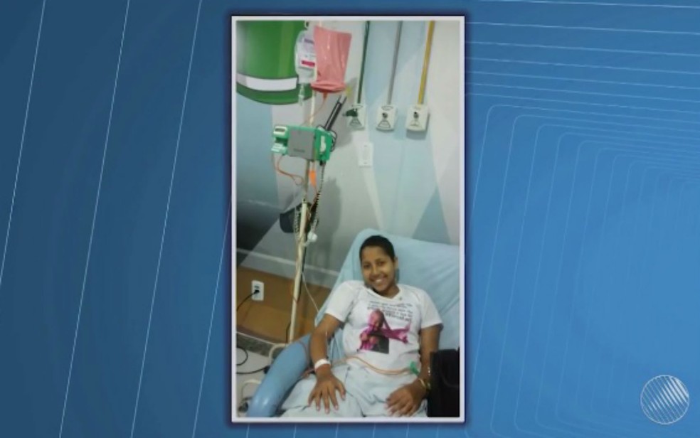 Larisa já passou por muitas sessões de quimioterapia e radioterapia (Foto: Reprodução/TV Bahia)
