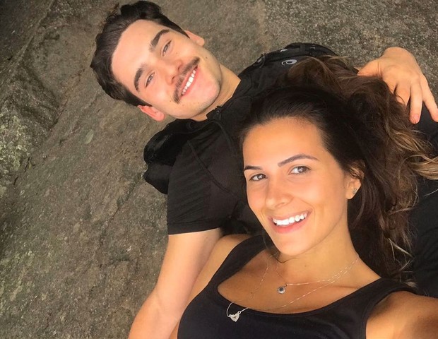 Nicolas Prattes e Bruna Blaschek (Foto: Reprodução/Instagram)