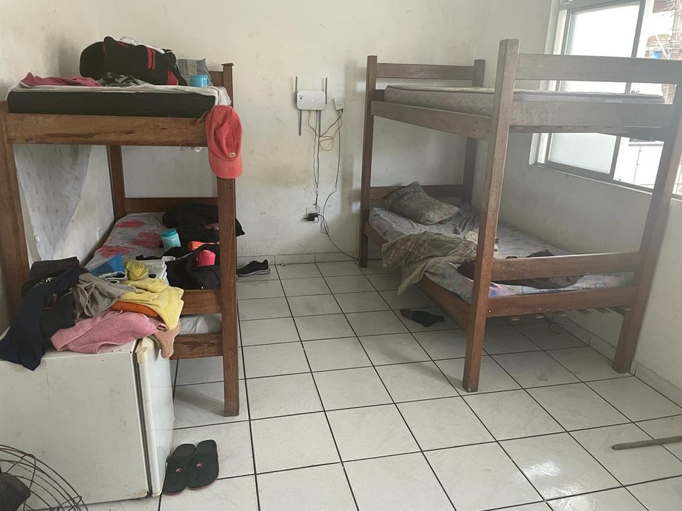 Cinco adolescentes são resgatados após trabalharem em situação análoga à escravidão em time de futebol da Bahia — Foto: Reprodução/SRT-BA