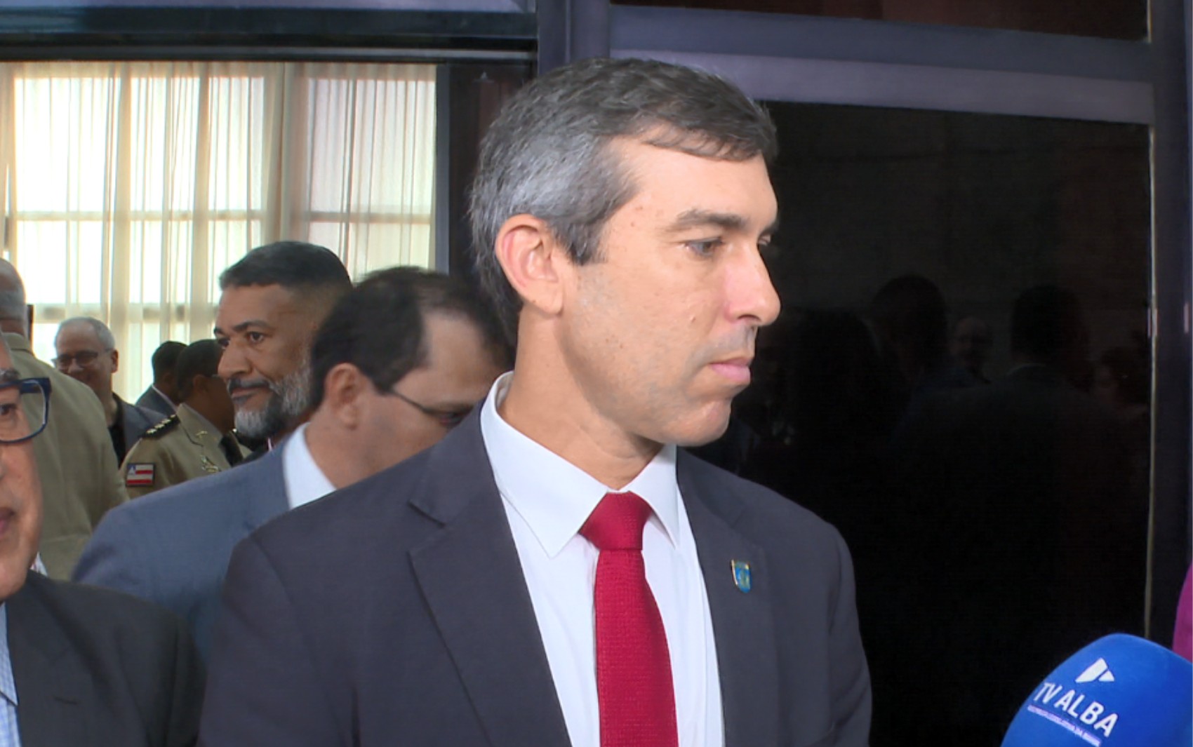 Secretário de Segurança Pública da BA fala sobre concursos para policiais e avanço de facções criminosas: 'problema nacional'