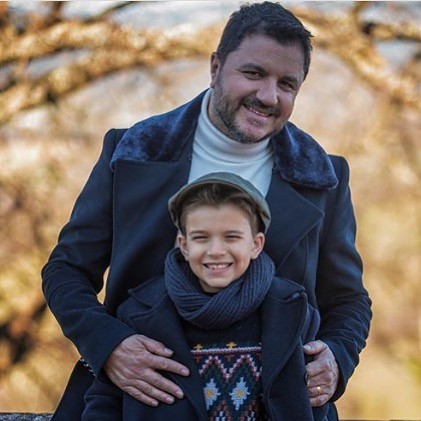 Maurício Manieri e o filho, Marco, de seis anos (Foto: Reprodução: Instagram)