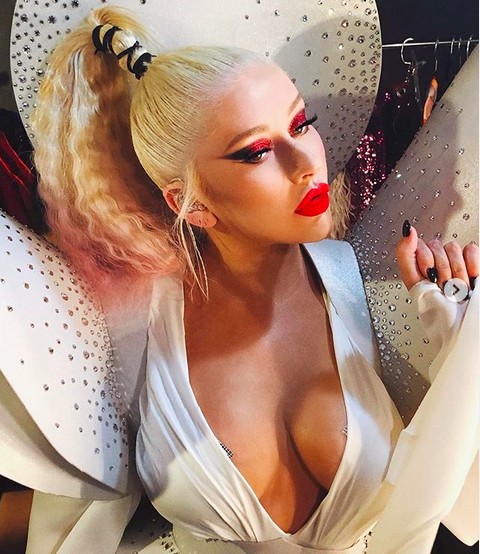 A cantora Christina Aguilera nos bastidores de um show em Las Vegas (Foto: Instagram)