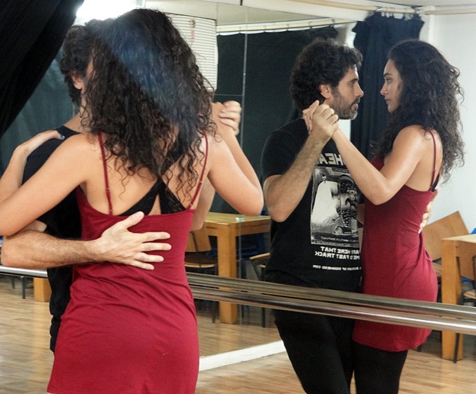 Débora Nascimento e Eriberto Leão em aula de tango no Projac (Foto: Walter Dhein/Gshow)
