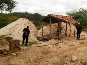 Extração ilegal de ouro era realizada em garimpo de Serrita, PE (Foto: Dilvulgação/PF)