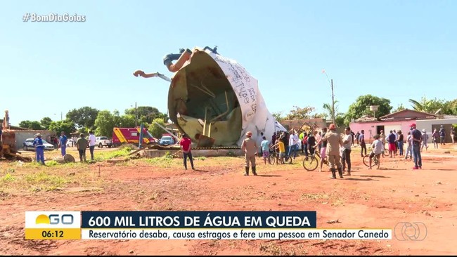 Caixa d'água desaba em Senador Canedo