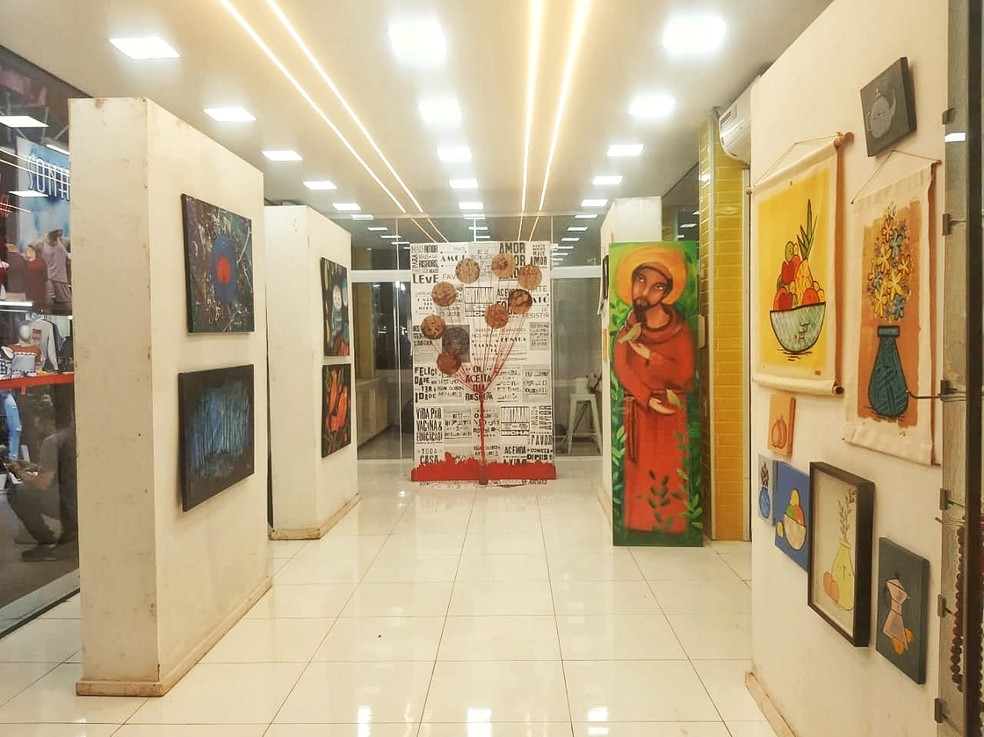 Exposição na Feira do Guará, no DF, comemora 52 anos da região — Foto: Jeorgenete Monfort/ Divulgação