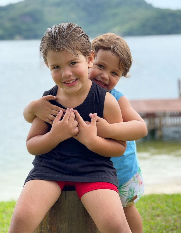 Gabriel e Samuel, filhos de Andressa Suita e Gusttavo Lima (Foto: Reprodução/Instagram)