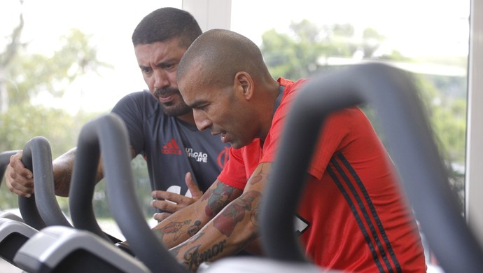 Sem Sheik e Everton, Muricy faz mistério para jogo contra Voltaço