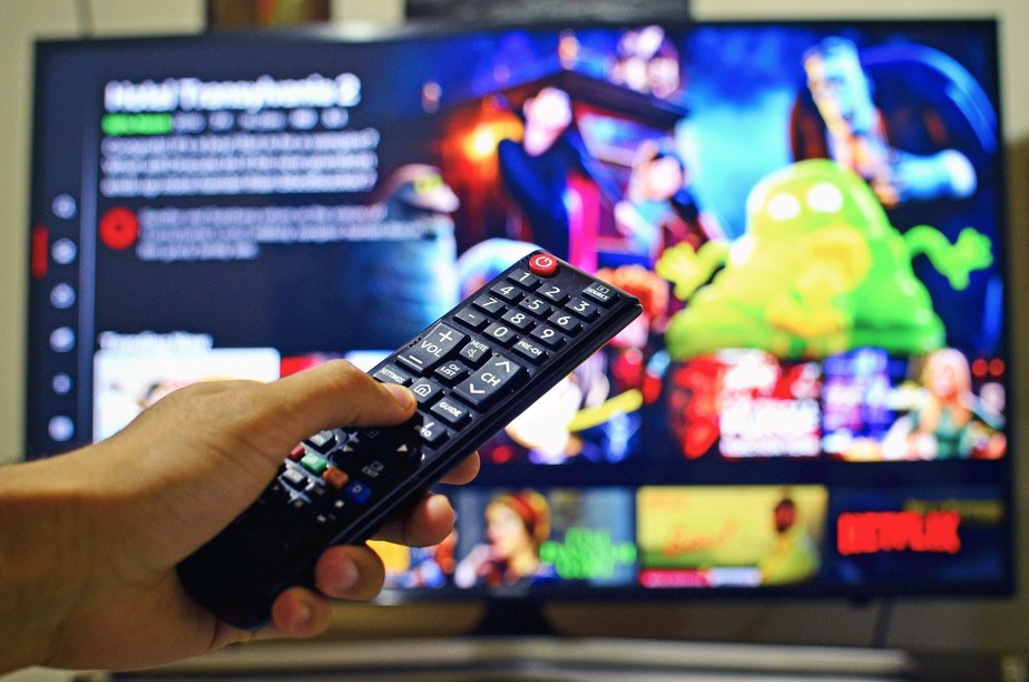 Governo veta isenção de taxa a canais de streaming como Netflix e Amazon Prime