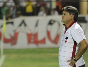 Anibal Lemos, treinador do River-PI (Foto: Thiago Amaral)