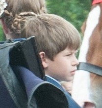 Neto mais novo da Rainha, James Windsor, 14, é filho de Edward e Sophie e ocupa o 14º lugar na sucessão