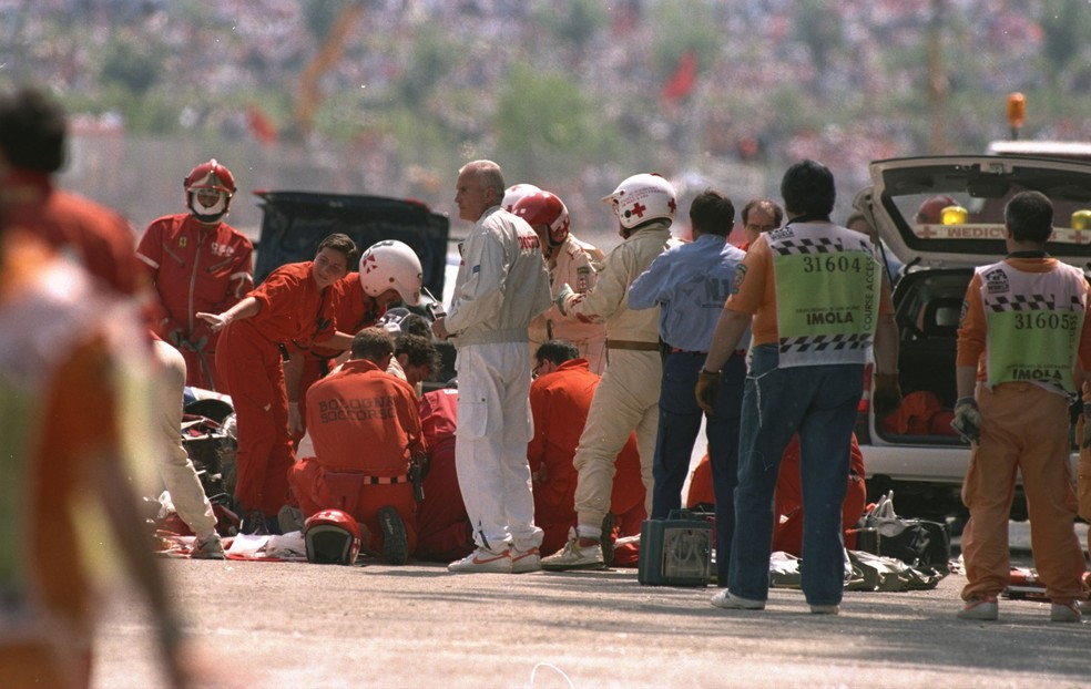 O que aconteceu após o acidente de Senna? Como foi o ignorado GP de San  Marino de 1994 | f1 memória | ge
