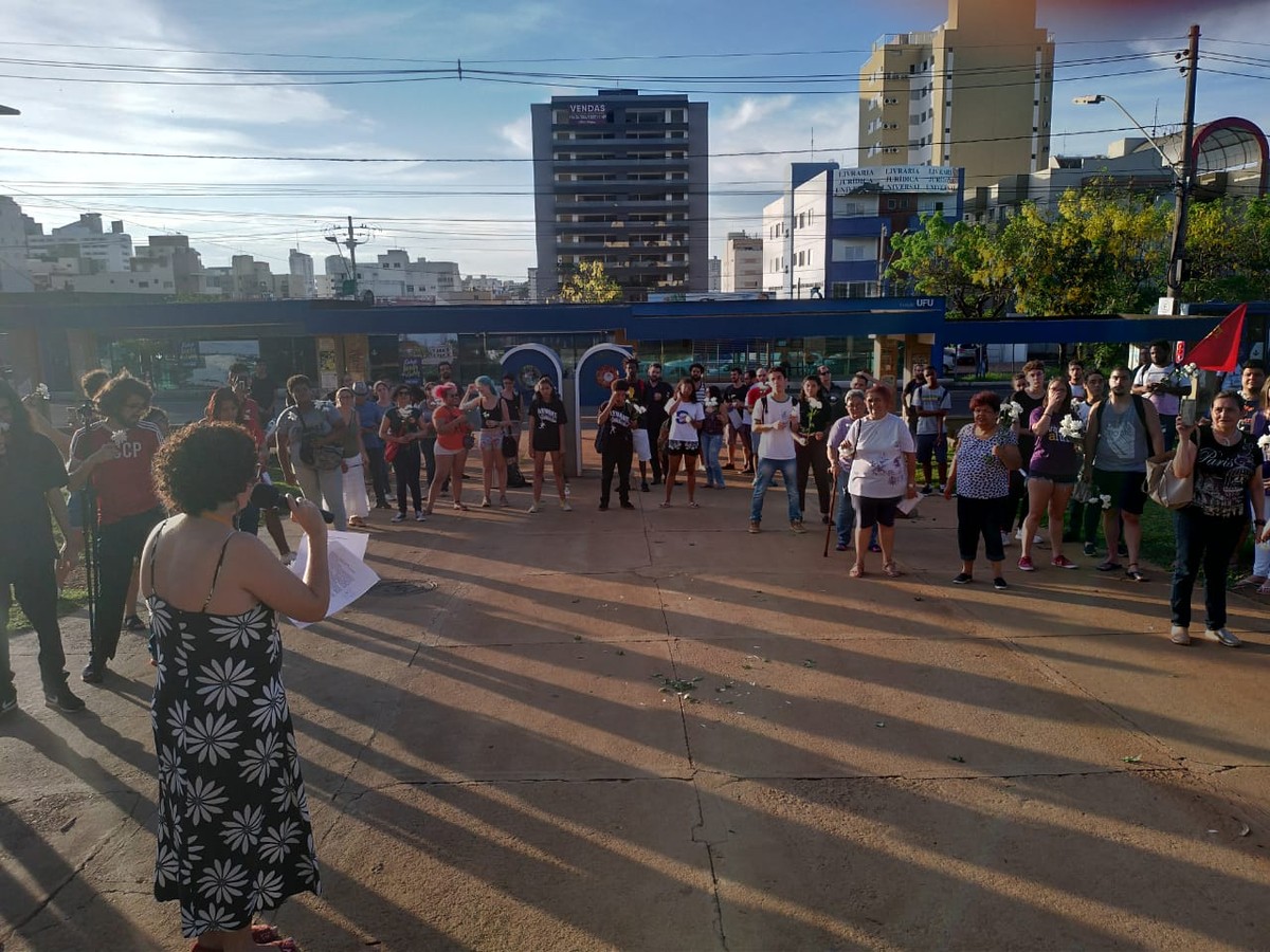 Manifestação contra Bolsonaro é realizada em Uberlândia