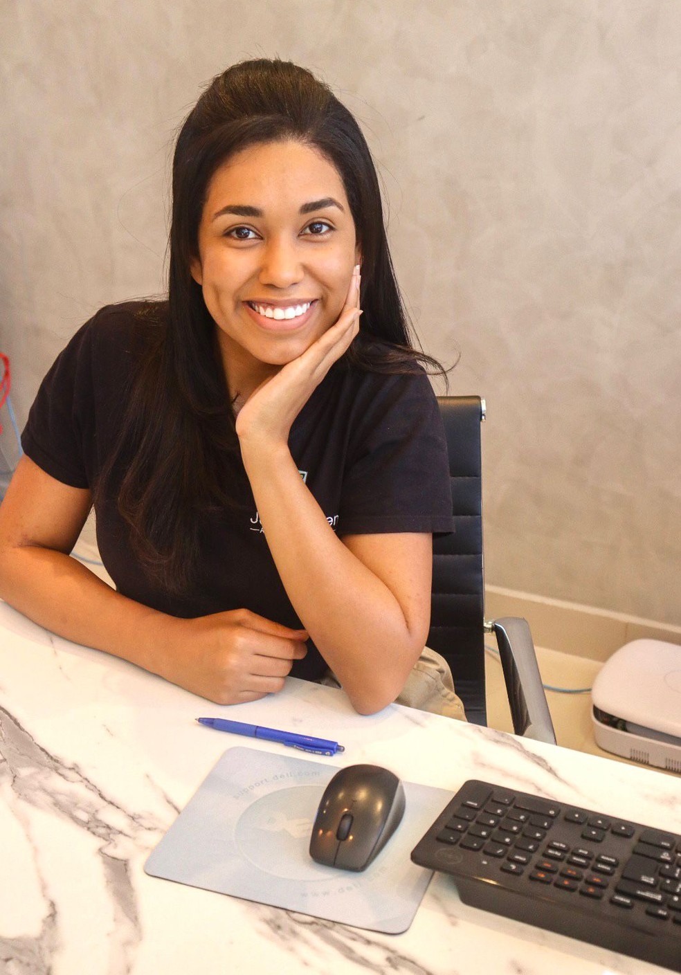 A arquiteta Elis Sousa diz que a reforma agrega valor ao imóvel e qualidade de vida para os habitantes — Foto: Arquivo pessoal