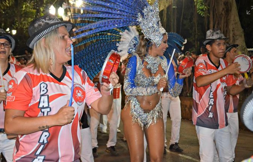 Bloco Sambase busca tricampeonato com samba-enredo sobre lendas e mitos do Acre — Foto: Iryá Rodrigues/G1 