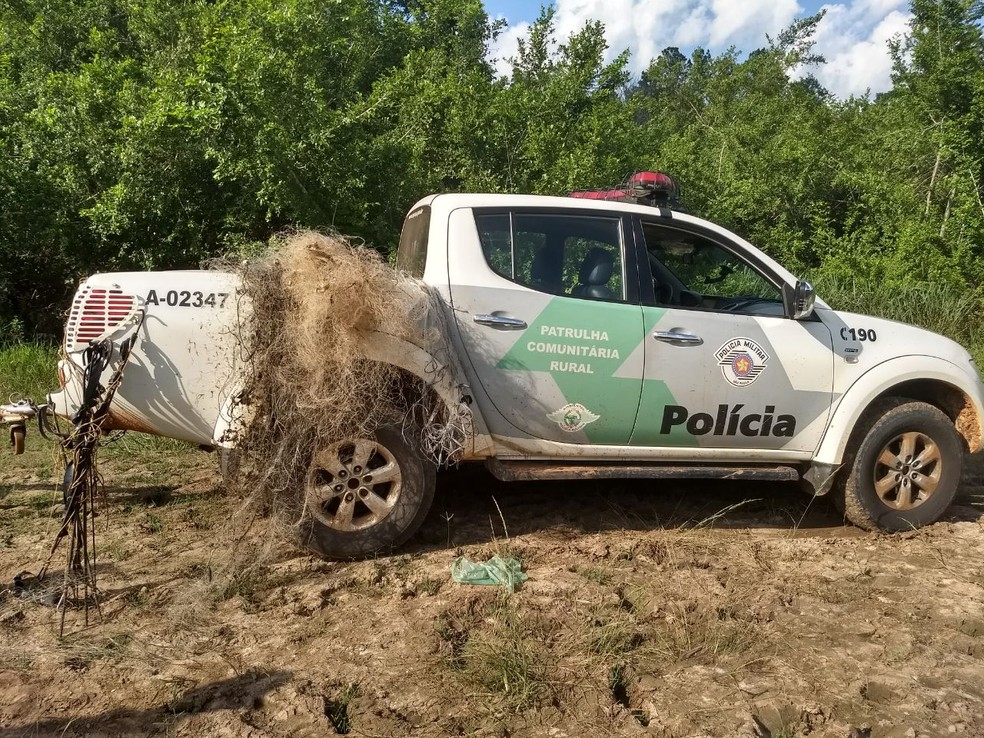 Materiais de pesca encontrados durante fiscalização em Lucélia foram apreendidos (Foto: Polícia Militar/Cedida)