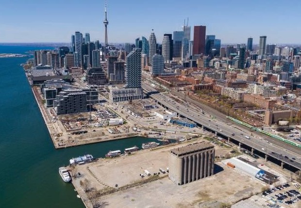 O bairro de Quayside, na orla marítima de Toronto (Foto: DroneBoy  via Sidewalk Labs)