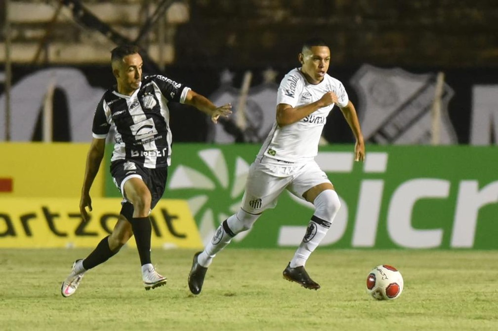 Marcos Guilherme durante jogo entre Inter de Limeira e Santos — Foto: Ivan Storti/Santos FC
