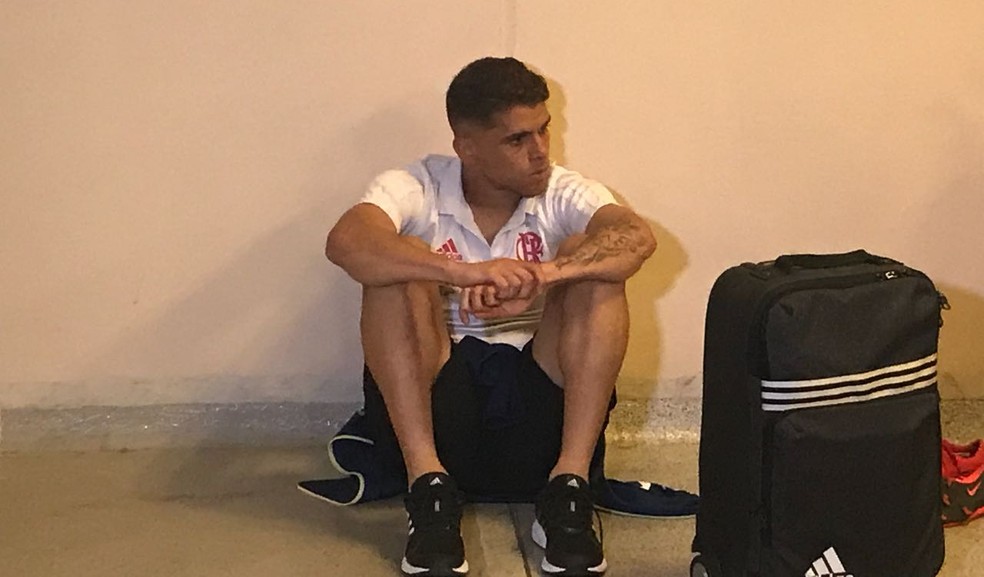 Cuellar desolado apÃ³s perda da Sul-Americana: volante se cobra por tÃ­tulos â€” Foto: Amanda Kestelman / GloboEsporte.com